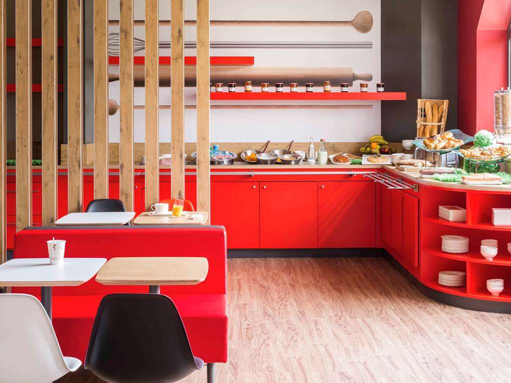Hotel Ibis Nantes Centre Tour Bretagne Amenities foto
