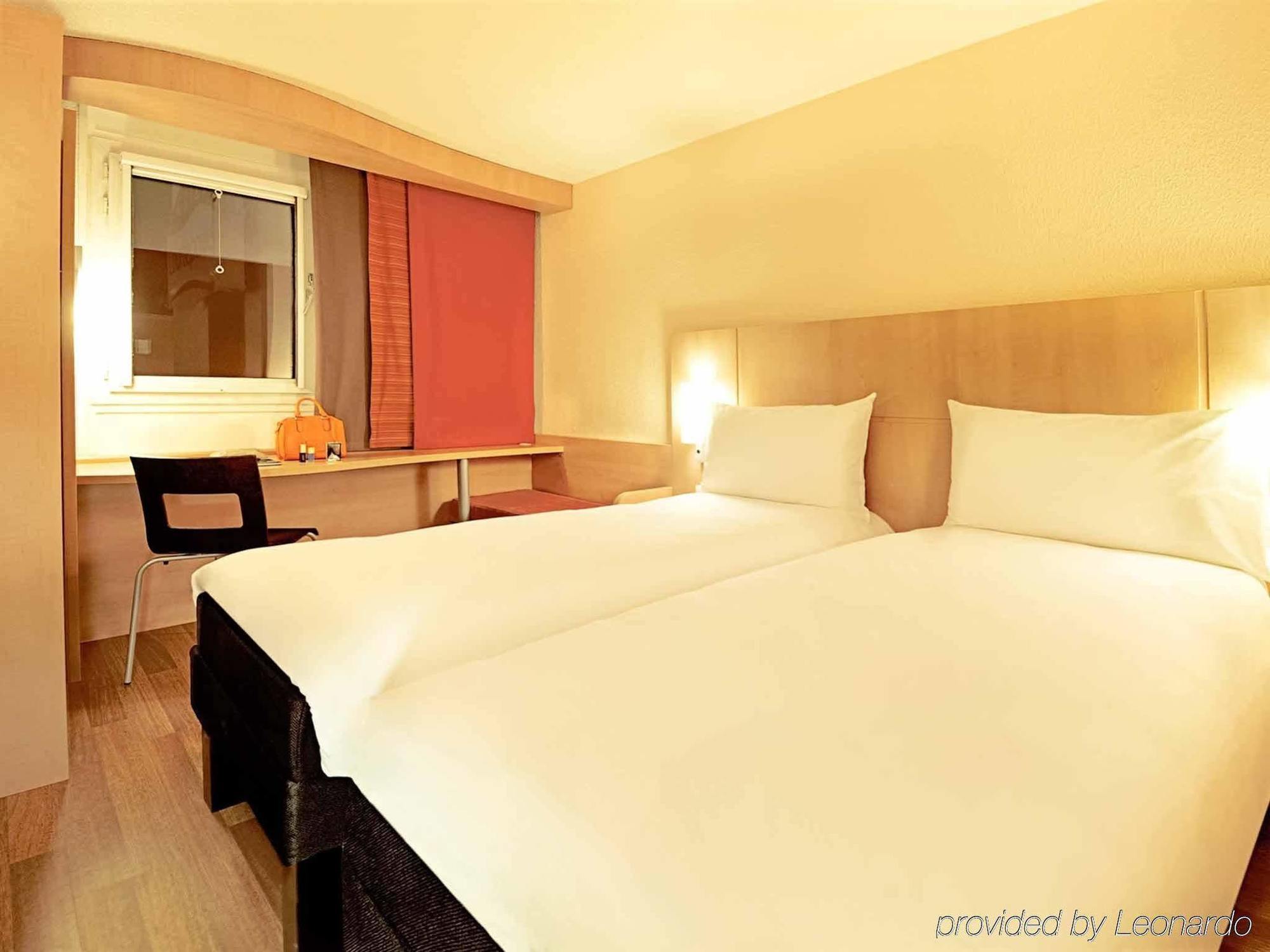 Hotel Ibis Nantes Centre Tour Bretagne Esterno foto